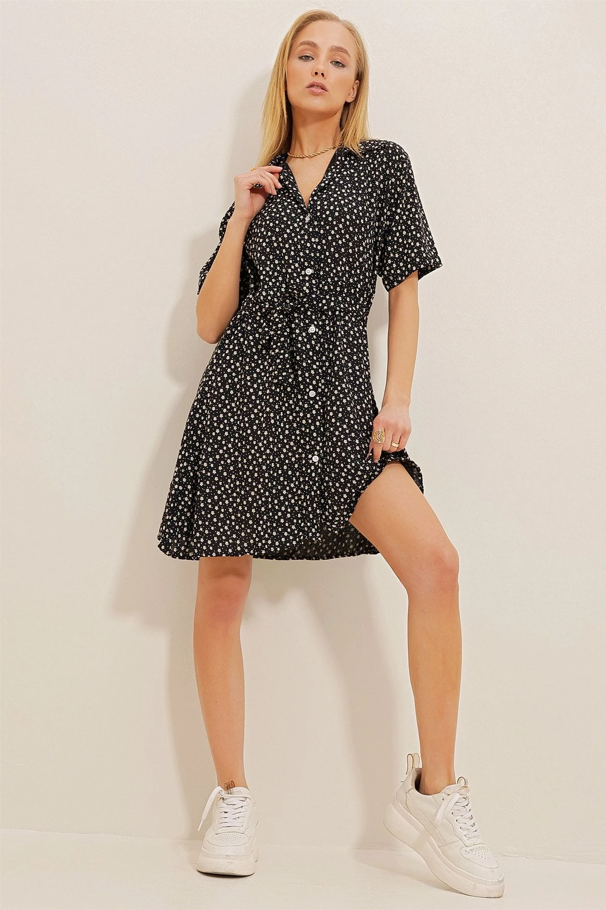 Trend Alaçatı Stili Kleid - Schwarz - Blusenkleid 3 Trend Alaçatı Stili Kleid - Schwarz - Blusenkleid