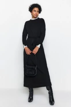 Titelseite 27 TRENDYOL MODEST Kleid - Schwarz - Shift