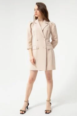 Titelseite 11 Titelseite -KleidTraum Verkäufe 2 org zoom 68