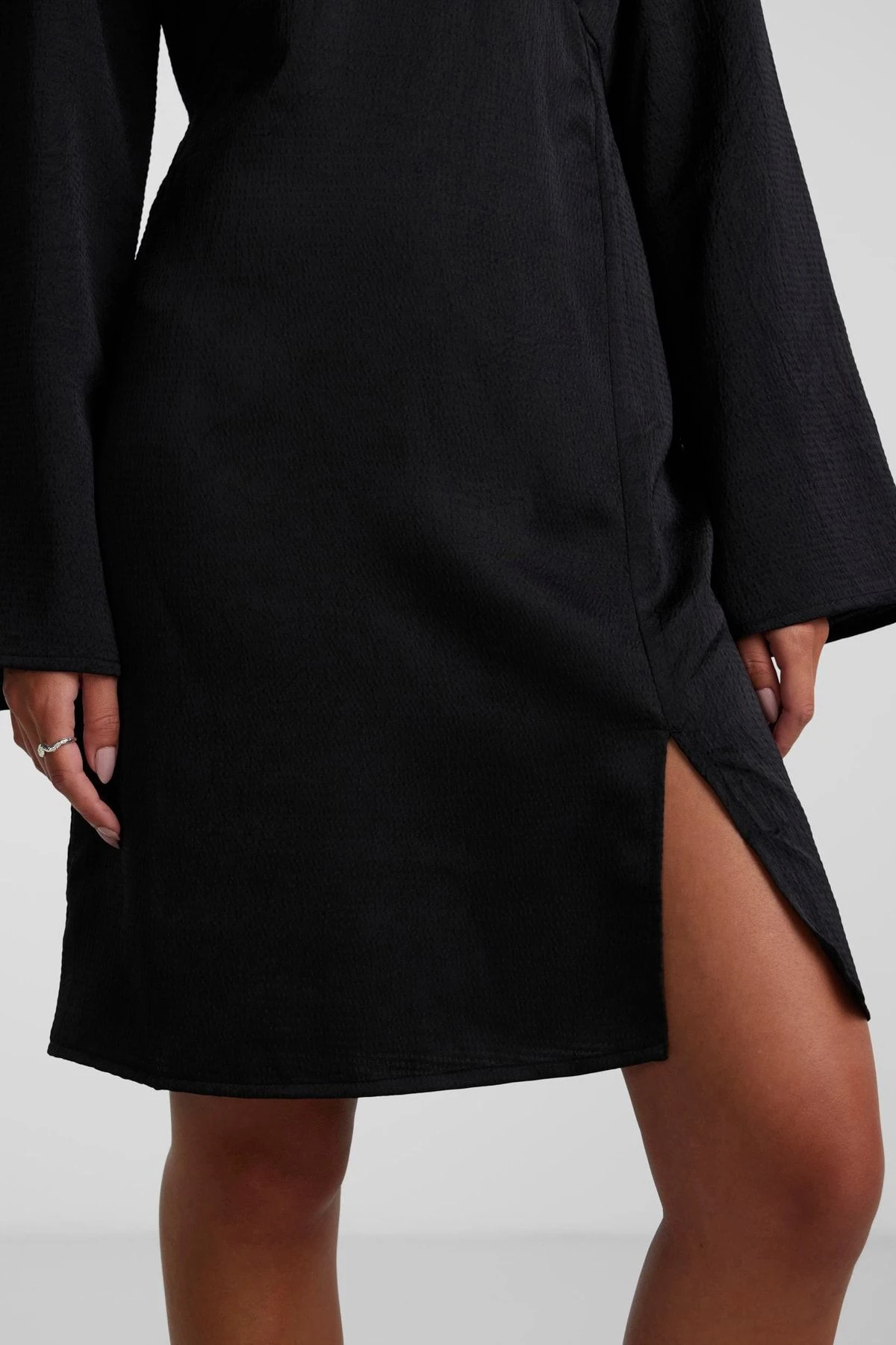 Pieces Kleid - Schwarz - A-Linie Damen Kleider 756408623 4 Pieces Kleid - Schwarz - A-Linie Damen Kleider 756408623 – Bild 2